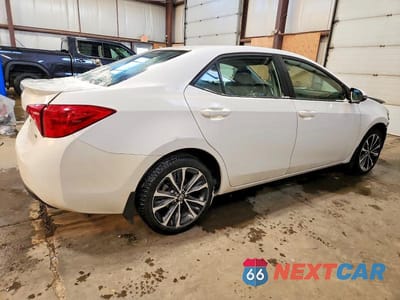 Trzecie zdjęcie samochodu z tyłu: 2018 TOYOTA COROLLA L VIN:2T1BURHE7JC025101 - miniatura