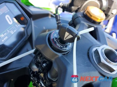 Zdjęcie 8 z 10 samochodu: 2025 KAWASAKI ZX400 VIN:ML5ZXCS1XSDA41397 - miniatura