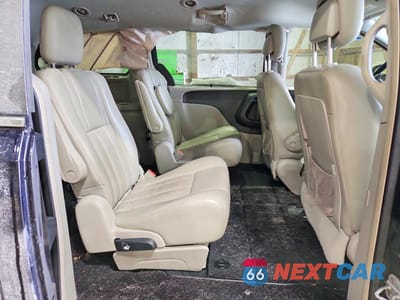 Zdjęcie 11 z 13 samochodu: 2011 CHRYSLER TOWN & COUNTRY TOURING L VIN:2A4RR8DG7BR615523 - miniatura