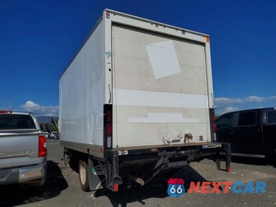 Trzecie zdjęcie samochodu z tyłu: 2024 ISUZU NPR HD BOX TRUCK VIN:54DC4W1D3RS205542 - miniatura