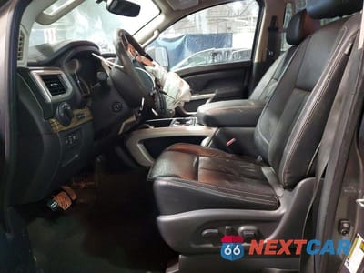Zdjęcie 7 z 11 samochodu: 2018 NISSAN TITAN XD SL VIN:1N6BA1F43JN548081 - miniatura