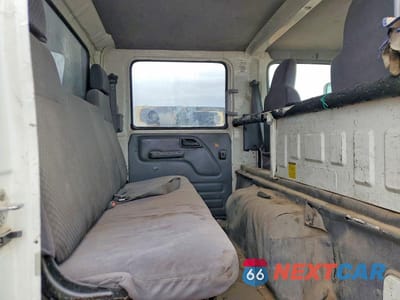 Zdjęcie 11 z 13 samochodu: 2010 ISUZU NQR DUMP TRUCK VIN:JALE5J165A7901016 - miniatura