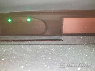 Zdjęcie 9 z 14 samochodu: 2015 TOYOTA PRIUS VIN:JTDKN3DU5F1917382 - miniatura