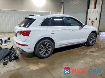 Trzecie zdjęcie samochodu z tyłu: 2021 AUDI Q5 PREMIUM PLUS VIN:WA1BAAFY1M2098971 - miniatura