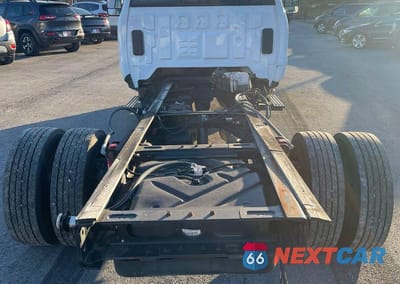 Zdjęcie 6 z 10 samochodu: 2019 CHEVROLET SILVERADO MEDIUM DUTY VIN:1HTKHPVH3KH863441 - miniatura