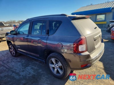 Drugie zdjęcie samochodu z przodu: 2016 JEEP COMPASS LATITUDE VIN:1C4NJCEA4GD792789 - miniatura