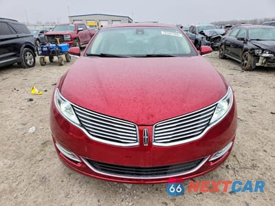 Piąte zdjęcie samochodu w środku: 2016 LINCOLN MKZ VIN:3LN6L2LU7GR620748 - miniatura