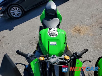 Piąte zdjęcie samochodu w środku: 2025 KAWASAKI ZX400 VIN:ML5ZXCS1XSDA41397 - miniatura