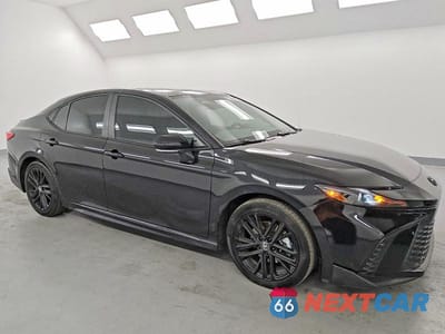 Czwarte zdjęcie samochodu z boku: 2025 TOYOTA CAMRY VIN:4T1DAACK7SU593302 - miniatura