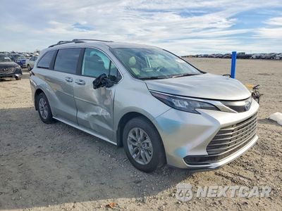 Czwarte zdjęcie samochodu z boku: 2025 TOYOTA SIENNA LE VIN:5TDKRKEC6SS244135 - miniatura