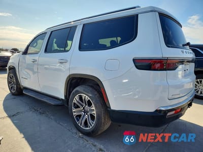 Drugie zdjęcie samochodu z przodu: 2023 JEEP WAGONEER SERIES II VIN:1C4SJVBPXPS557641 - miniatura