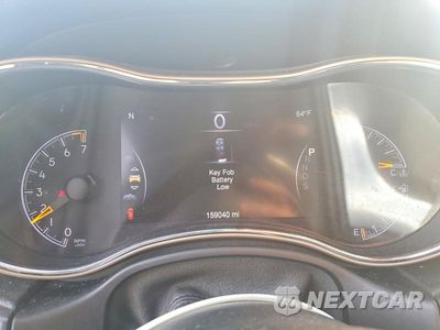 Zdjęcie 9 z 12 samochodu: 2015 JEEP GRAND CHEROKEE LIMITED VIN:1C4RJFBG7FC812081 - miniatura