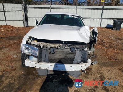 Piąte zdjęcie samochodu w środku: 2018 CHRYSLER 300 TOURING VIN:2C3CCARGXJH195648 - miniatura