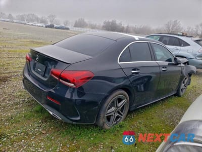 Trzecie zdjęcie samochodu z tyłu: 2022 MERCEDES-BENZ A 220 VIN:W1K3G4EB5NJ331903 - miniatura