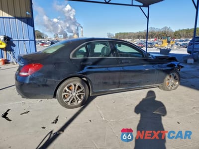Trzecie zdjęcie samochodu z tyłu: 2015 MERCEDES-BENZ C 300 4MATIC VIN:55SWF4KB4FU027855 - miniatura