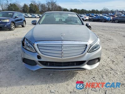 Piąte zdjęcie samochodu w środku: 2015 MERCEDES-BENZ C 300 4MATIC VIN:55SWF4KB7FU014615 - miniatura