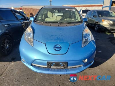 Piąte zdjęcie samochodu w środku: 2012 NISSAN LEAF SV VIN:JN1AZ0CP5CT026814 - miniatura
