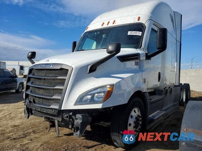Drugie zdjęcie samochodu z przodu: 2020 FREIGHTLINER CASCADIA 126 SEMI TRUCK VIN:3AKJHHDR3LSME9799 - miniatura