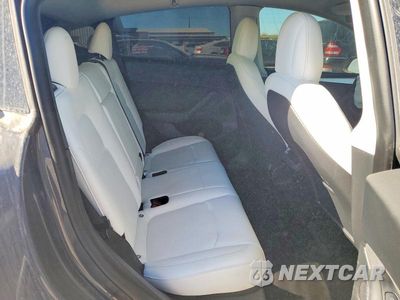 Zdjęcie 10 z 11 samochodu: 2022 TESLA MODEL Y VIN:7SAYGDEF5NF564967 - miniatura