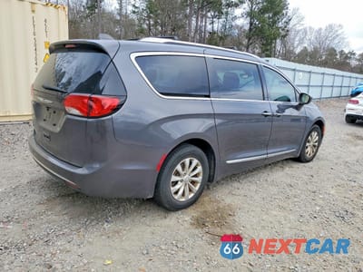 Trzecie zdjęcie samochodu z tyłu: 2018 CHRYSLER PACIFICA TOURING L VIN:2C4RC1BG3JR279725 - miniatura