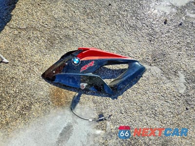 Zdjęcie 9 z 10 samochodu: 2016 BMW S 1000 RR VIN:WB10D2107GZ354132 - miniatura