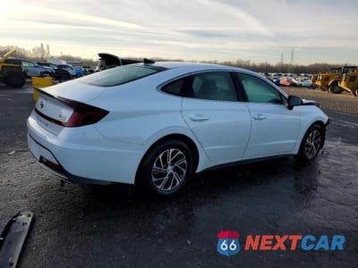 Trzecie zdjęcie samochodu z tyłu: 2023 HYUNDAI SONATA HYBRID VIN:KMHL24JJ0PA077649 - miniatura