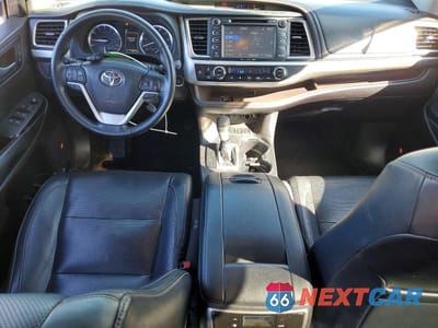 Zdjęcie 8 z 12 samochodu: 2018 TOYOTA HIGHLANDER LIMITED VIN:5TDDZRFH5JS901162 - miniatura