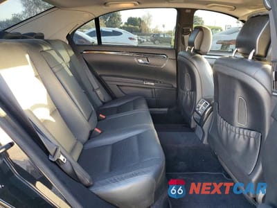Zdjęcie 10 z 12 samochodu: 2011 MERCEDES-BENZ S 550 VIN:WDDNG7BB0BA369209 - miniatura