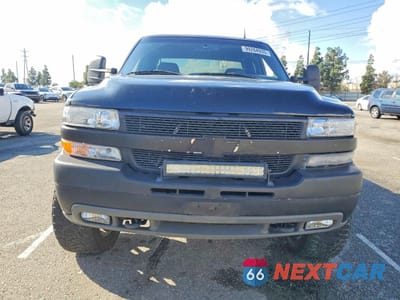Piąte zdjęcie samochodu w środku: 2002 CHEVROLET SILVERADO K2500 HEAVY DUTY VIN:1GCHK29142E110589 - miniatura