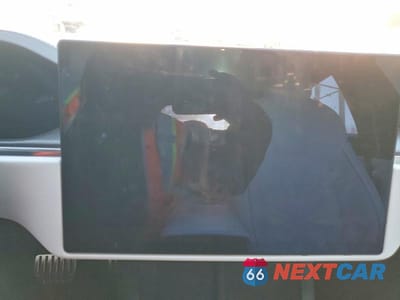 Zdjęcie 9 z 11 samochodu: 2022 TESLA MODEL S VIN:5YJSA1E60NF463502 - miniatura