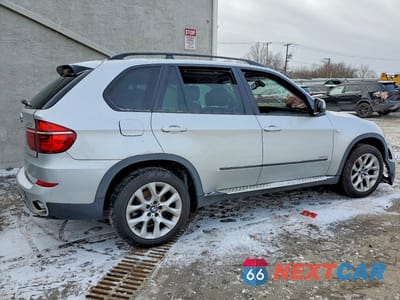 Trzecie zdjęcie samochodu z tyłu: 2012 BMW X5 XDRIVE35I VIN:5UXZV4C51CL746417 - miniatura