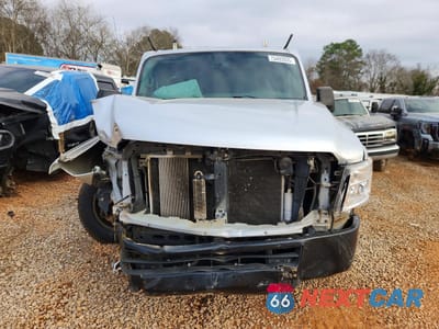 Piąte zdjęcie samochodu w środku: 2020 NISSAN NV 2500 S VIN:1N6BF0KYXLN804885 - miniatura