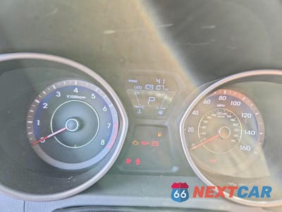 Zdjęcie 9 z 12 samochodu: 2012 HYUNDAI ELANTRA GLS VIN:KMHDH4AE8CU191333 - miniatura
