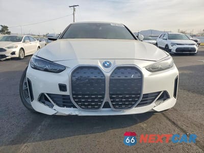 Piąte zdjęcie samochodu w środku: 2024 BMW I4 EDRIVE 35 VIN:WBY43AW07RFS85410 - miniatura