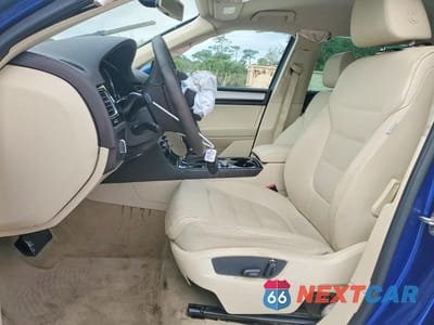Zdjęcie 7 z 12 samochodu: 2016 VOLKSWAGEN TOUAREG SPORT VIN:WVGEF9BP4GD010144 - miniatura