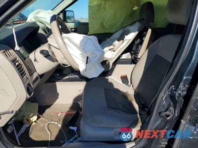 Zdjęcie 7 z 14 samochodu: 2008 FORD ESCAPE XLT VIN:1FMCU03168KB52821 - miniatura