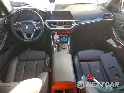Zdjęcie 8 z 12 samochodu: 2020 BMW Motorrad 330I VIN:3MW5R1J03L8B23766 - miniatura