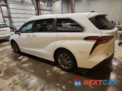 Drugie zdjęcie samochodu z przodu: 2021 TOYOTA SIENNA LE VIN:5TDKSKFC0MS001166 - miniatura