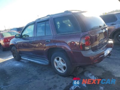 Drugie zdjęcie samochodu z przodu: 2006 CHEVROLET TRAILBLAZER LS VIN:1GNDT13S262322008 - miniatura