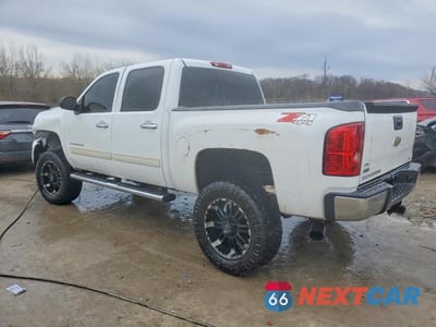 Drugie zdjęcie samochodu z przodu: 2010 CHEVROLET SILVERADO K1500 LT VIN:3GCRKSE31AG246861 - miniatura