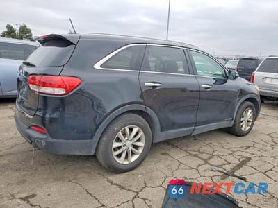 Trzecie zdjęcie samochodu z tyłu: 2017 KIA SORENTO LX VIN:5XYPGDA57HG335256 - miniatura