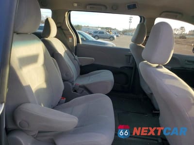 Zdjęcie 11 z 13 samochodu: 2015 TOYOTA SIENNA VIN:5TDZK3DCXFS591516 - miniatura