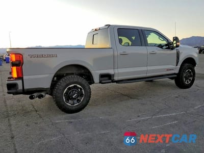 Trzecie zdjęcie samochodu z tyłu: 2026 FORD F350 SUPER DUTY VIN:1FT8W3BM4TEC37763 - miniatura