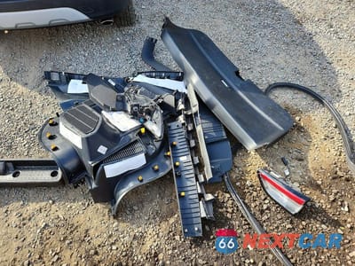 Zdjęcie 13 z 13 samochodu: 2020 FORD ESCAPE SE VIN:1FMCU9G65LUB24841 - miniatura