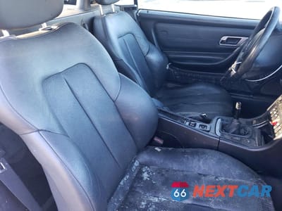 Zdjęcie 10 z 13 samochodu: 2003 MERCEDES-BENZ SLK 230 KOMPRESSOR VIN:WDBKK49FX3F293925 - miniatura