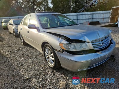 Czwarte zdjęcie samochodu z boku: 2008 HYUNDAI AZERA SE VIN:KMHFC46FX8A293296 - miniatura