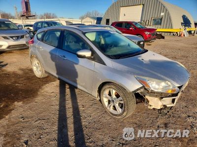 Czwarte zdjęcie samochodu z boku: 2014 FORD FOCUS SE VIN:1FADP3K23EL301998 - miniatura