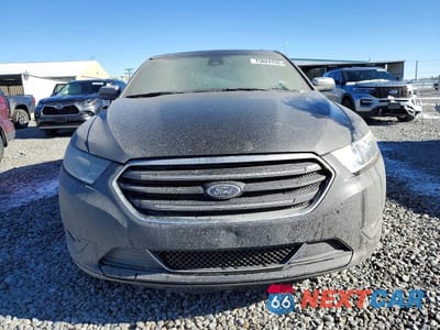 Piąte zdjęcie samochodu w środku: 2019 FORD TAURUS LIMITED VIN:1FAHP2F88KG114352 - miniatura