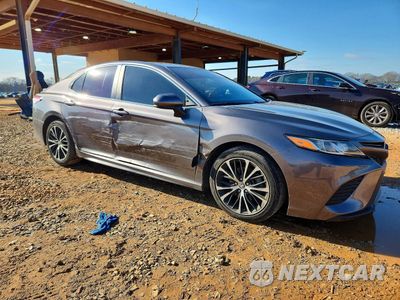 Czwarte zdjęcie samochodu z boku: 2020 TOYOTA CAMRY SE VIN:4T1G11AK0LU948876 - miniatura
