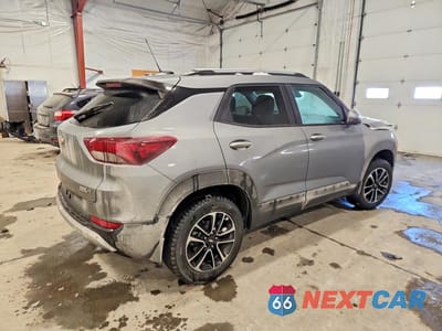 Trzecie zdjęcie samochodu z tyłu: 2026 CHEVROLET TRAILBLAZER LT VIN:KL79MRSL7TB075291 - miniatura